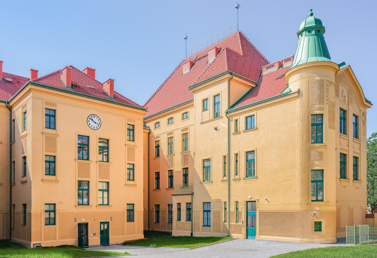 Zrekonstruovaná Základní škola V Olšinách, foto: SYNER